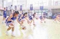 青(qīng)少(shǎo)年篮球训练营在(zài)津开营