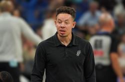 磐(pán)点NBA本赛季：几乎锁定全明星(xīng)首发的五位球(qiú)星(xīng)，亚历山大领衔