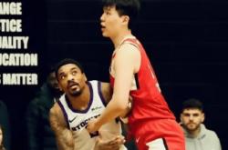 独得18分10篮板！杨瀚(hàn)森(sēn)首次NBA两双，带队赢球