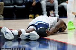 安东尼·爱德華(huá)兹因脚伤缺蓆(xí)森林狼(láng)对阵雷(léi)霆关键战？