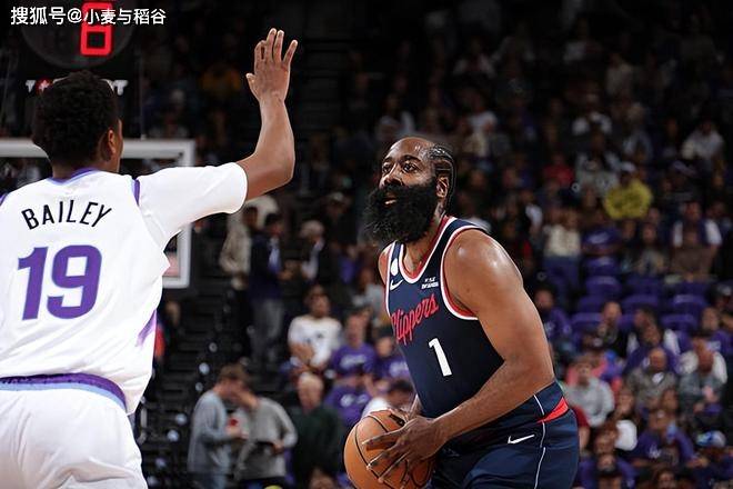 整个夏天都荒废了？哈登这样的状态怕是会影响到快船的战绩？