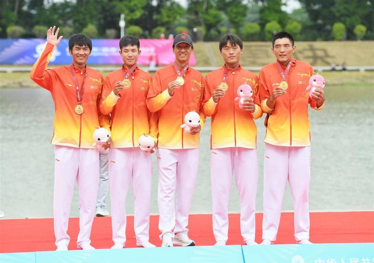 湖北队一骑绝尘摘双金！包揽男女四人单桨冠军