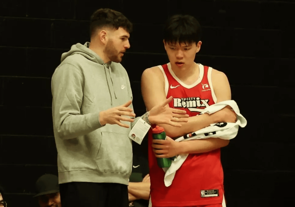独得18分10篮板！杨瀚森首次NBA两双，带队赢球