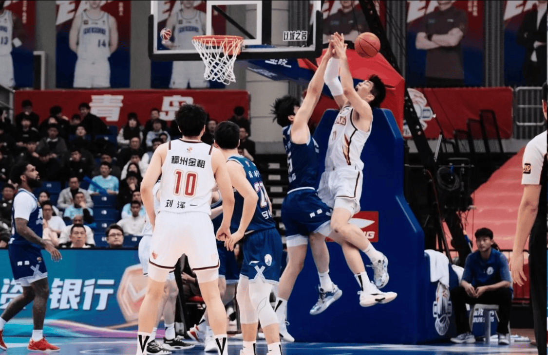 进攻11中3、防守成提款机！CBA最佳防守球员在NBA最大软肋是防守？